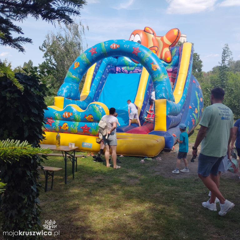 W Kruszwicy trwa rodzinny piknik parafialny [ZDJĘCIA]