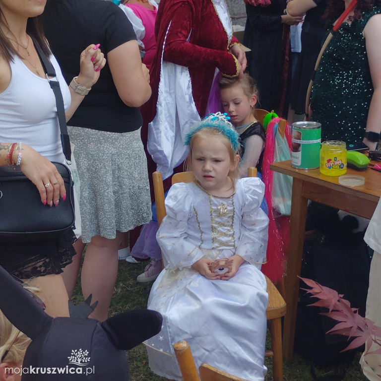 W Kruszwicy trwa rodzinny piknik parafialny [ZDJĘCIA]