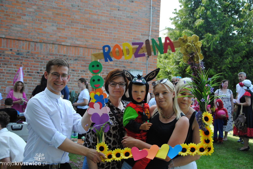 Piknik Parafialny w ogrodach Parafii św. Teresy od Dzieciątka Jezus