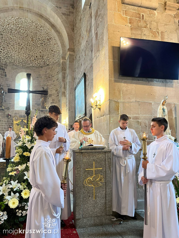 Uczniowie wzięli udział w dziękczynnej mszy za rok szkolny