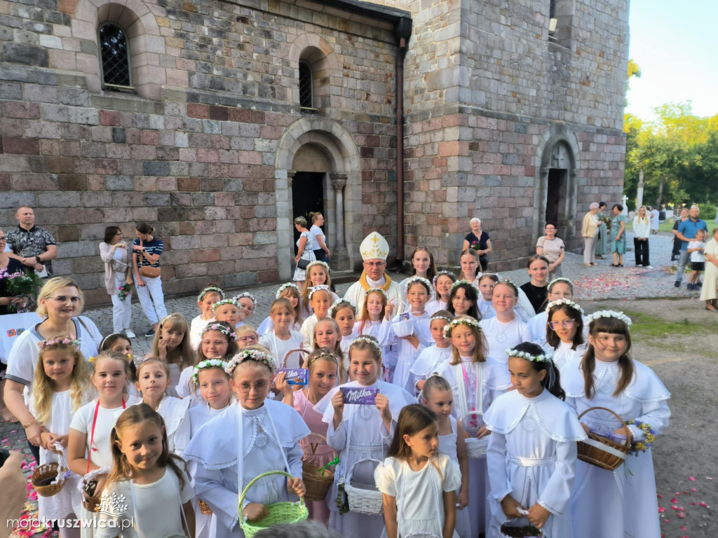 Zakończenie Oktawy Bożego Ciała w Kruszwicy z udziałem biskupa Radosława Orchowicza