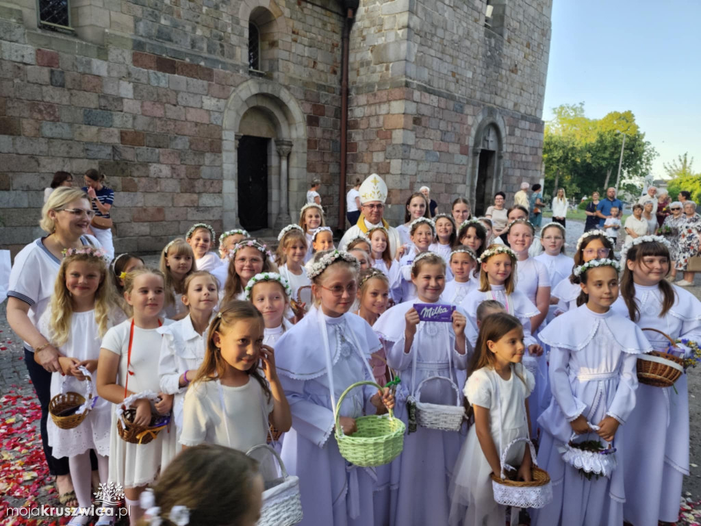 Zakończenie Oktawy Bożego Ciała w Kruszwicy z udziałem biskupa Radosława Orchowicza