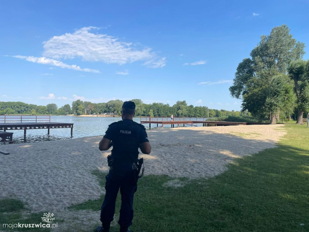 Policja z patrolami nad wodą. Wzmożone kontrole m.in. nad Gopłem [GALERIA]