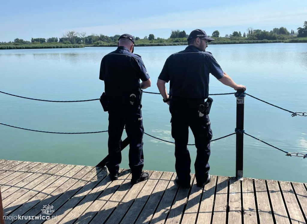 Policja z patrolami nad wodą. Wzmożone kontrole m.in. nad Gopłem [GALERIA]