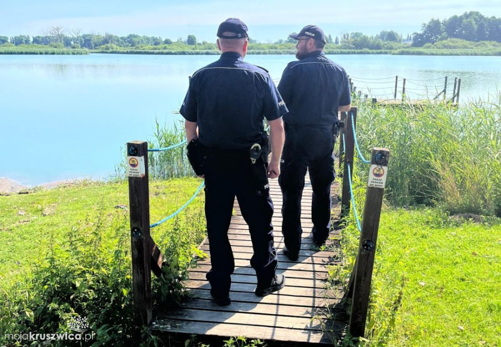 Policja z patrolami nad wodą. Wzmożone kontrole m.in. nad Gopłem [GALERIA]