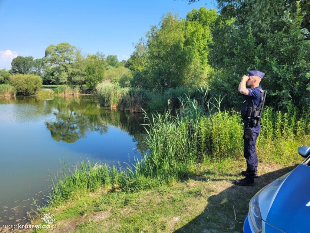 Policja z patrolami nad wodą. Wzmożone kontrole m.in. nad Gopłem [GALERIA]