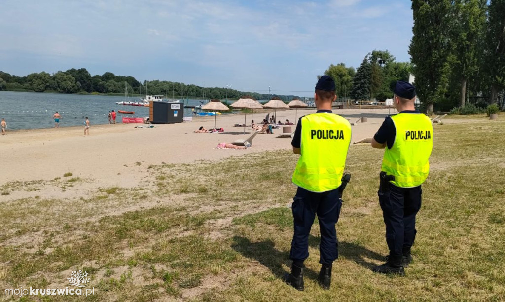 Policja z patrolami nad wodą. Wzmożone kontrole m.in. nad Gopłem [GALERIA]