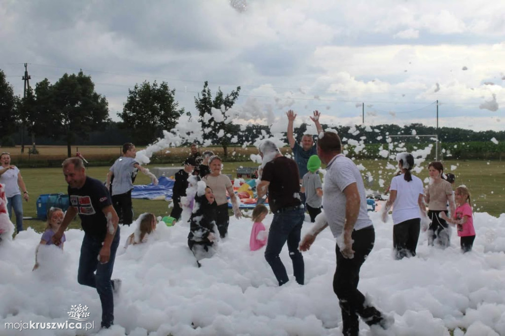 Piknik rodzinny w Ostrowie i Popowie: wspólna zabawa mimo niepewnej pogody