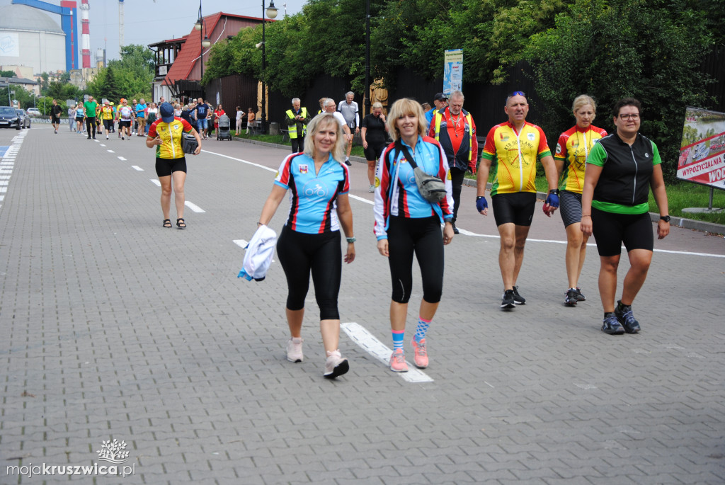 Trwa rajd rowerowy z okazji 55-lecia Komisji Turystyki Kolarskiej PTTK w Kruszwicy
