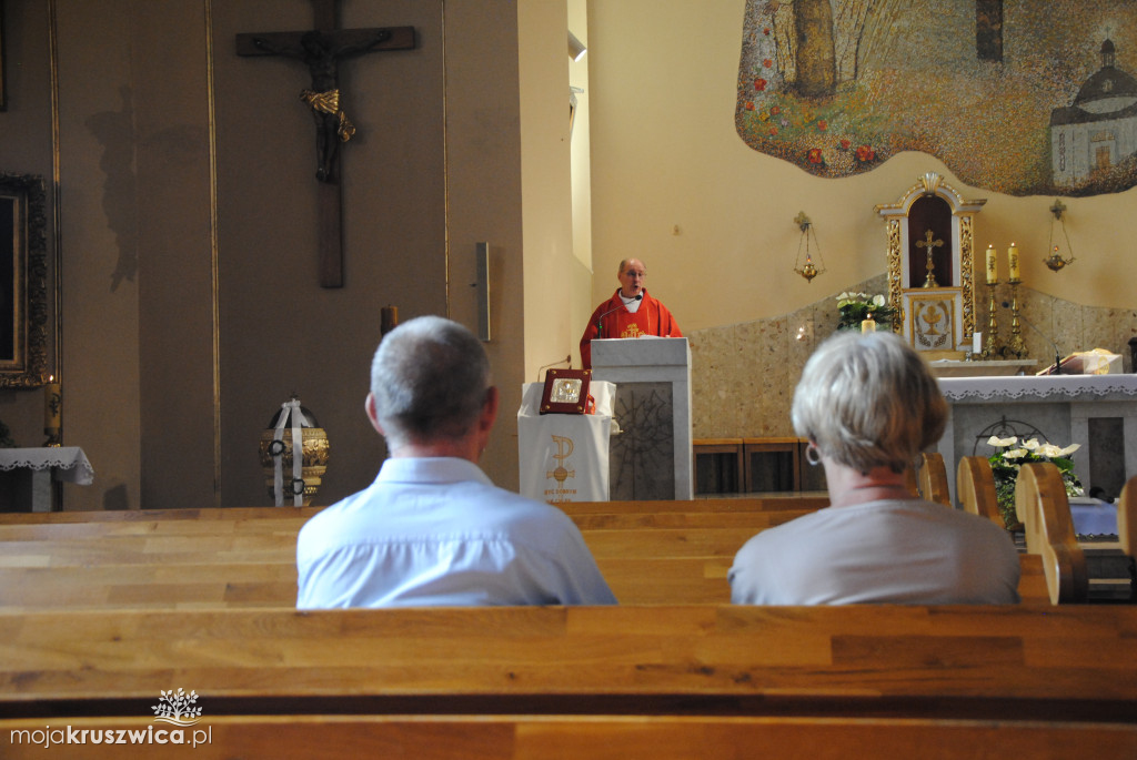 W parafii św. Teresy od Dzieciątka Jezus w Kruszwicy poświęcono pojazdy [FOTO]