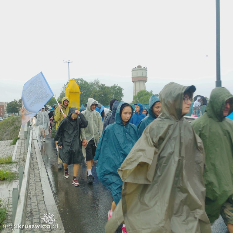 Pielgrzymka z Kruszwicy wyruszyła na Jasną Górę [ZDJĘCIA]