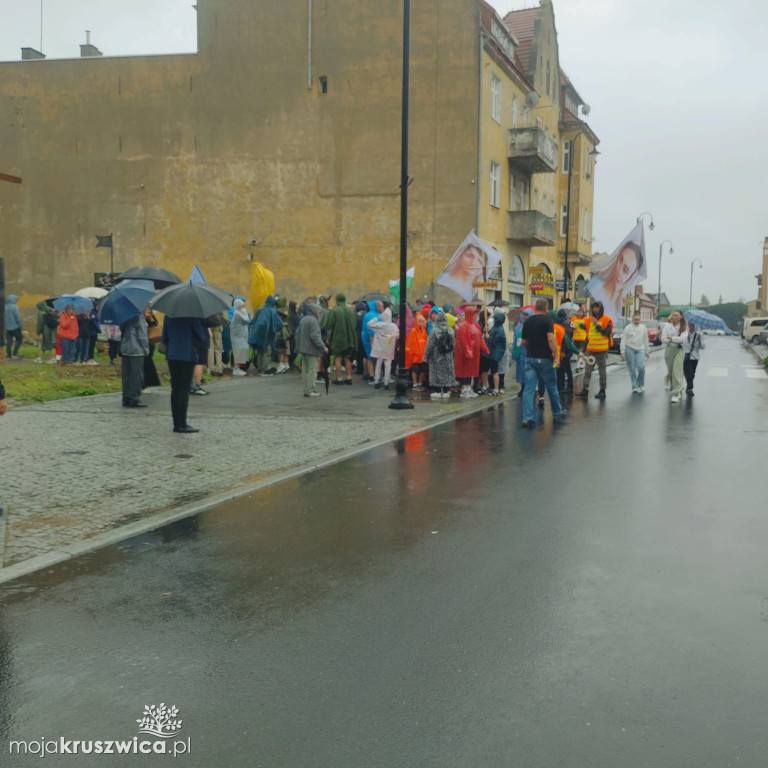 Pielgrzymka z Kruszwicy wyruszyła na Jasną Górę [ZDJĘCIA]