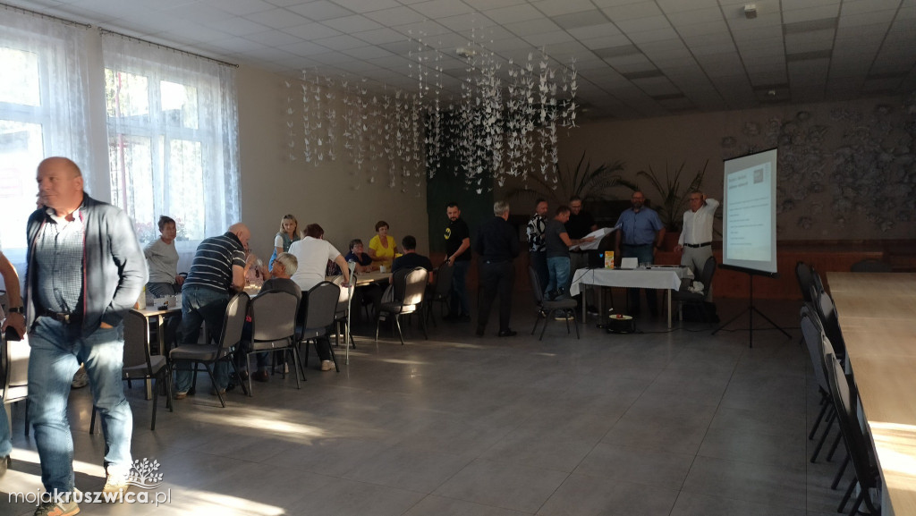 Wola Wapowska: Duże emocje wokół budowy wiatraków