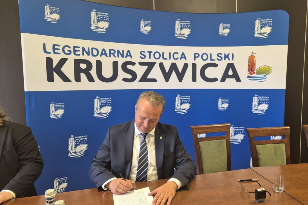 Zdjęcia z podpisania umów na przejęcie działek pod Mysią Wieżą [FOTO]