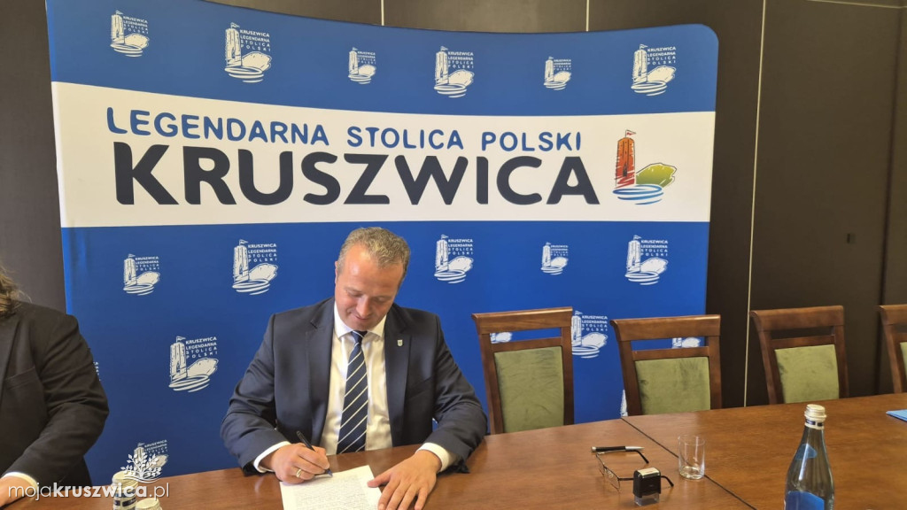 Zdjęcia z podpisania umów na przejęcie działek pod Mysią Wieżą [FOTO]