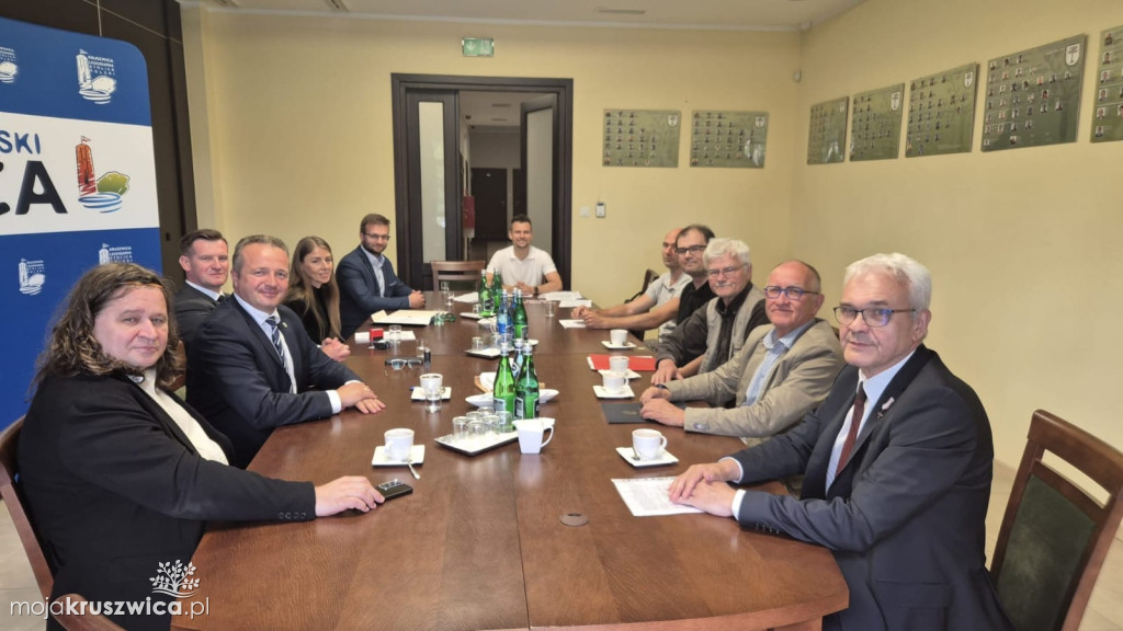 Zdjęcia z podpisania umów na przejęcie działek pod Mysią Wieżą [FOTO]
