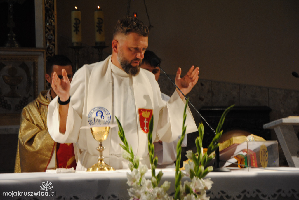 Pielgrzymi wyruszyli z parafii św. Teresy od Dzieciątka Jezus w Kruszwicy