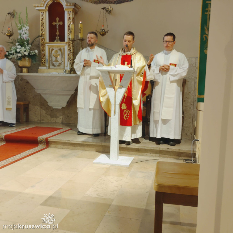 Pielgrzymi wyruszyli z parafii św. Teresy od Dzieciątka Jezus w Kruszwicy