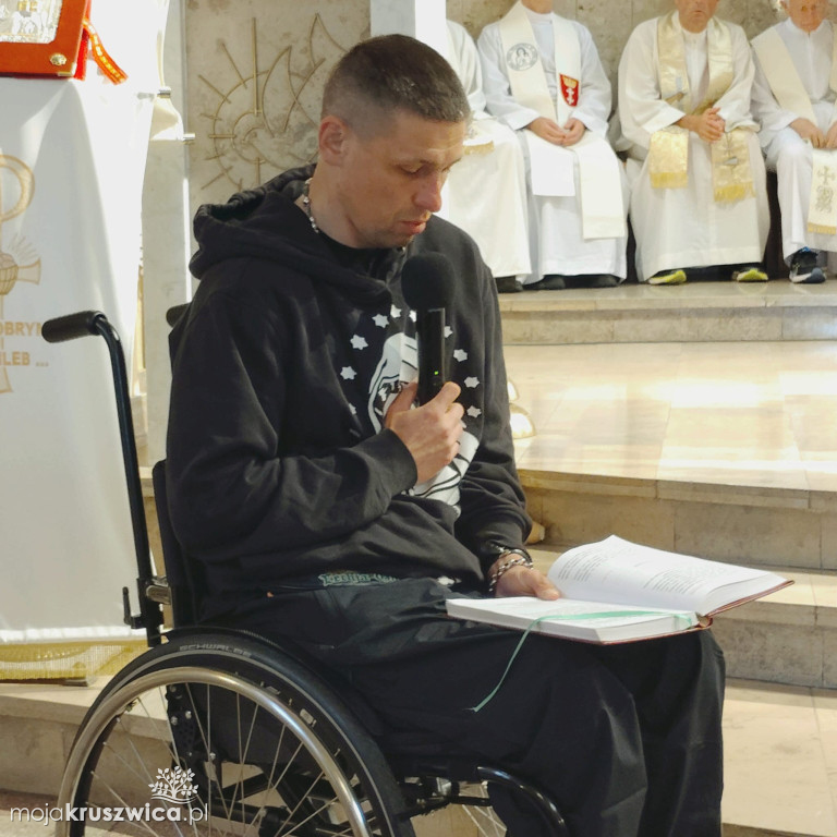 Pielgrzymi wyruszyli z parafii św. Teresy od Dzieciątka Jezus w Kruszwicy