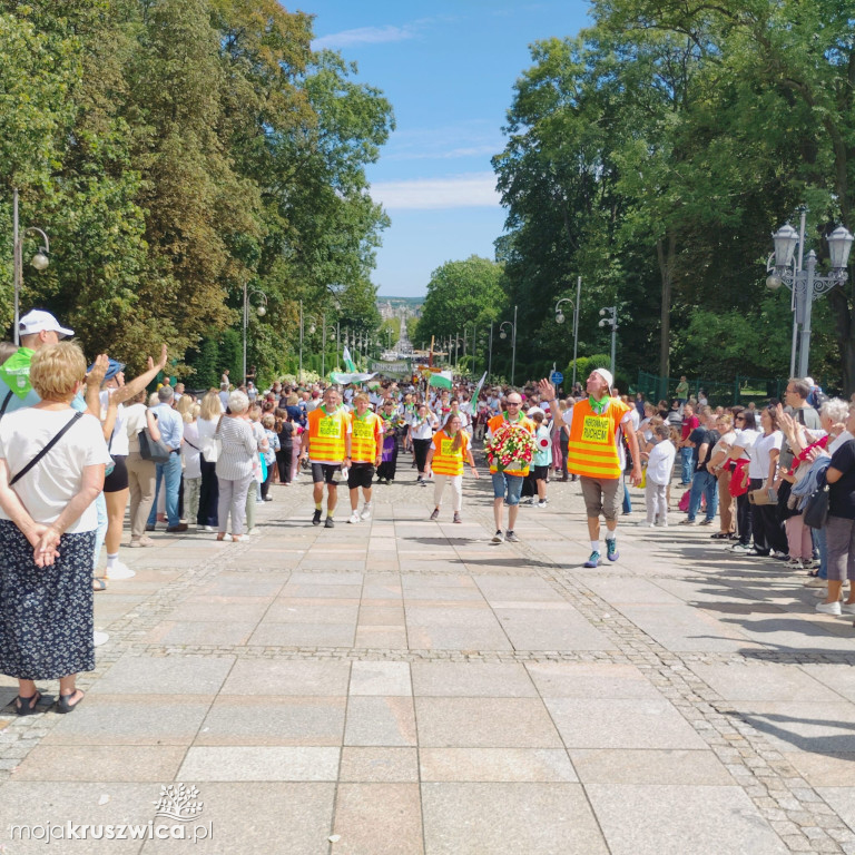 Pielgrzymi z Kruszwicy dotarli na Jasną Górę [zdjęcia]