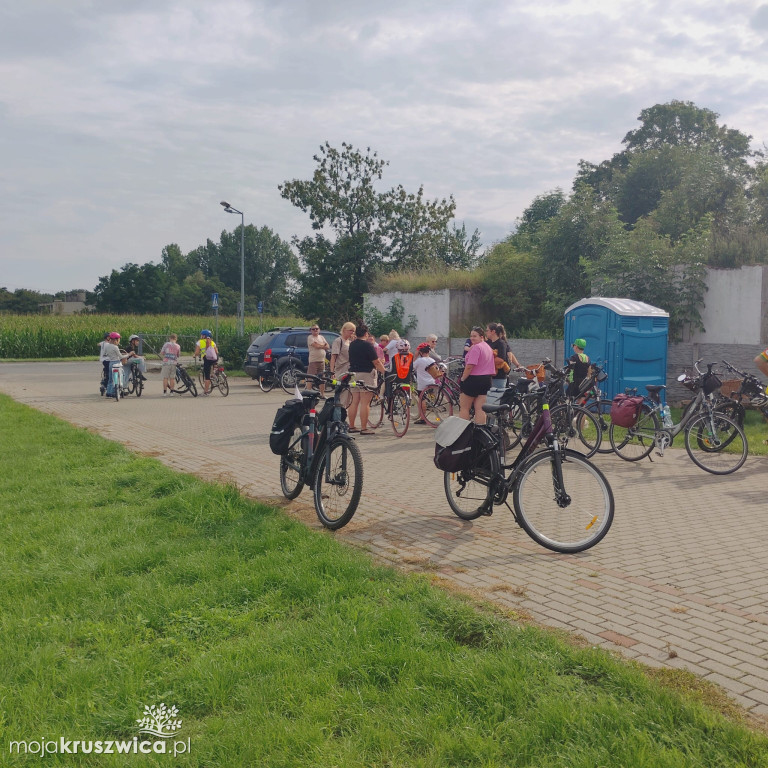 Dni Kobylnik: Popołudniu ruszył rajd rowerowy z udziałem mieszkańców [FOTO]