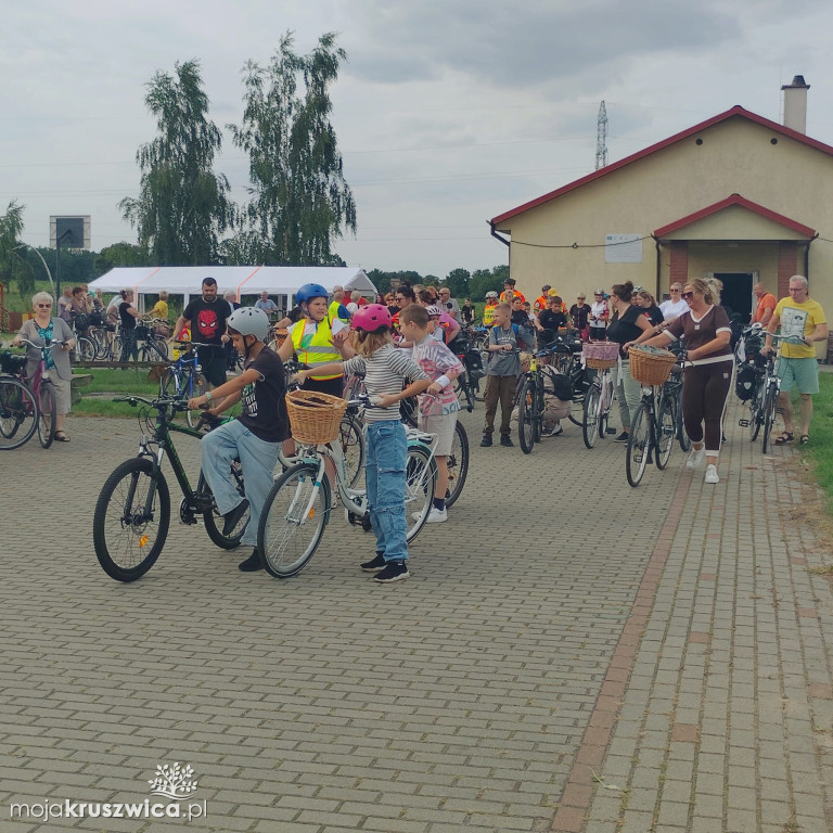 Dni Kobylnik: Popołudniu ruszył rajd rowerowy z udziałem mieszkańców [FOTO]