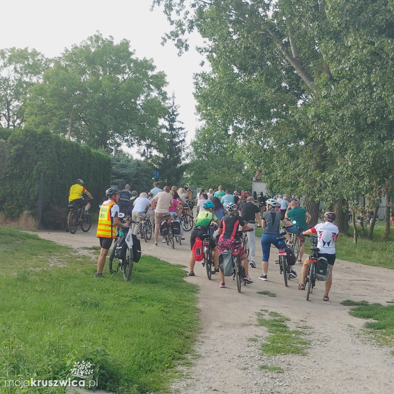 Dni Kobylnik: Popołudniu ruszył rajd rowerowy z udziałem mieszkańców [FOTO]
