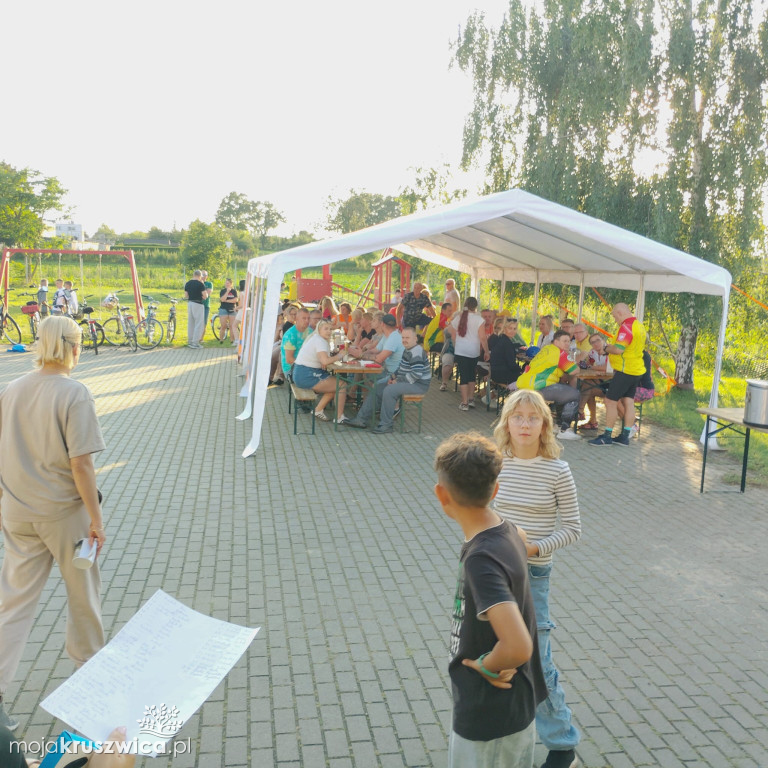 Dni Kobylnik: Popołudniu ruszył rajd rowerowy z udziałem mieszkańców [FOTO]