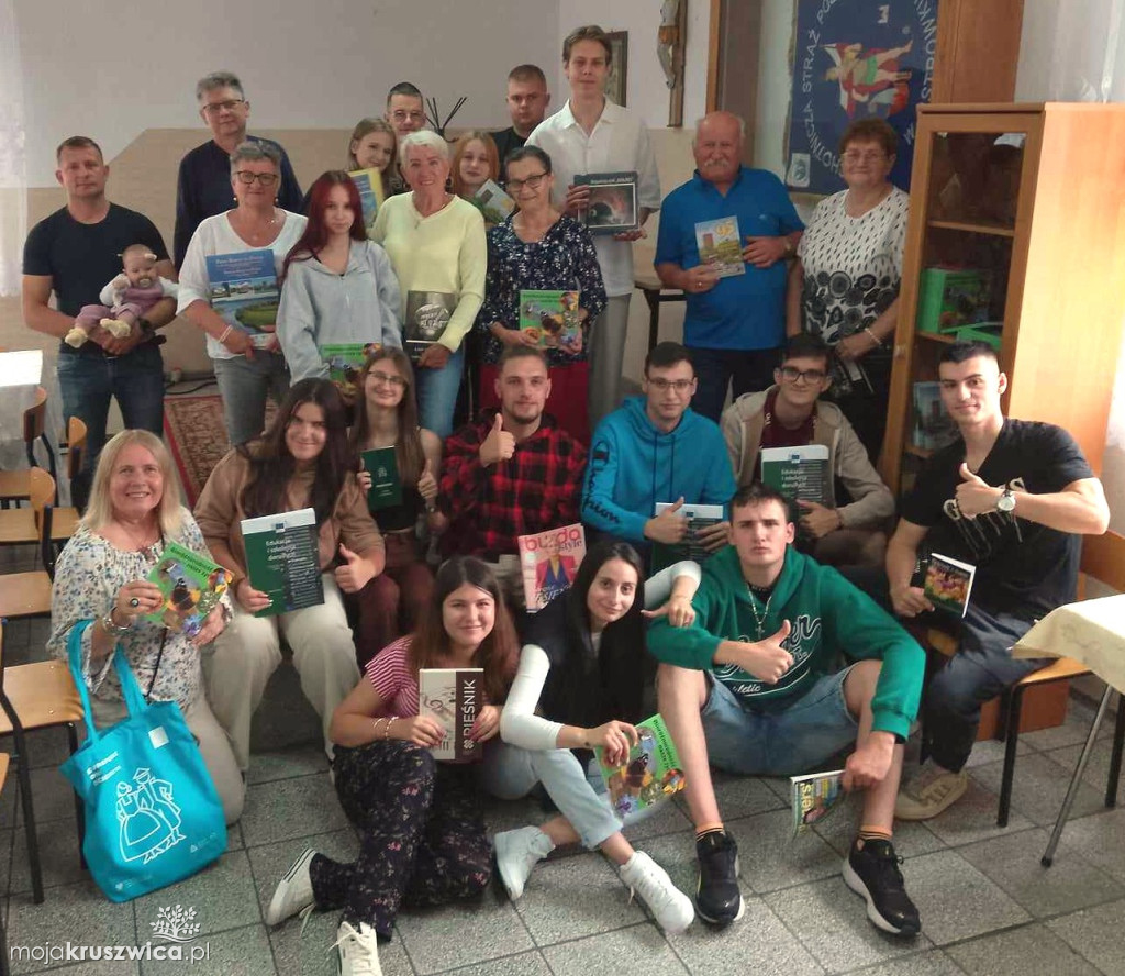Otwarta Biblioteczka w Ostrówku nad Gopłem cieszy się popularnością