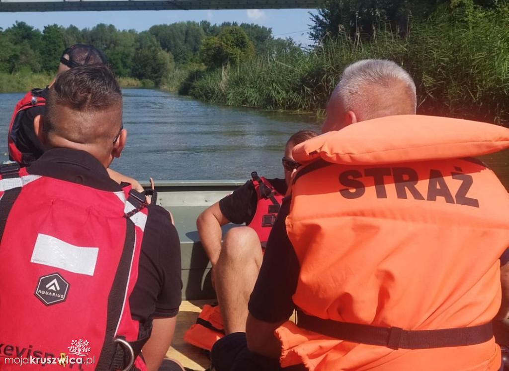 Służby skontrolowały 4 kąpieliska, 2 jednostki pływające i wędkarza