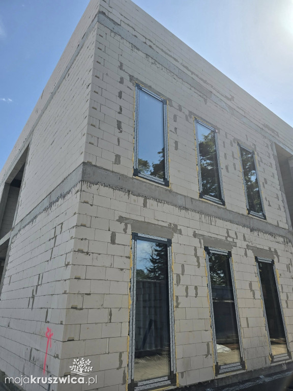 Postęp prac przy budowie Centrum Kultury i Sportu „Ziemowit” w Kruszwicy