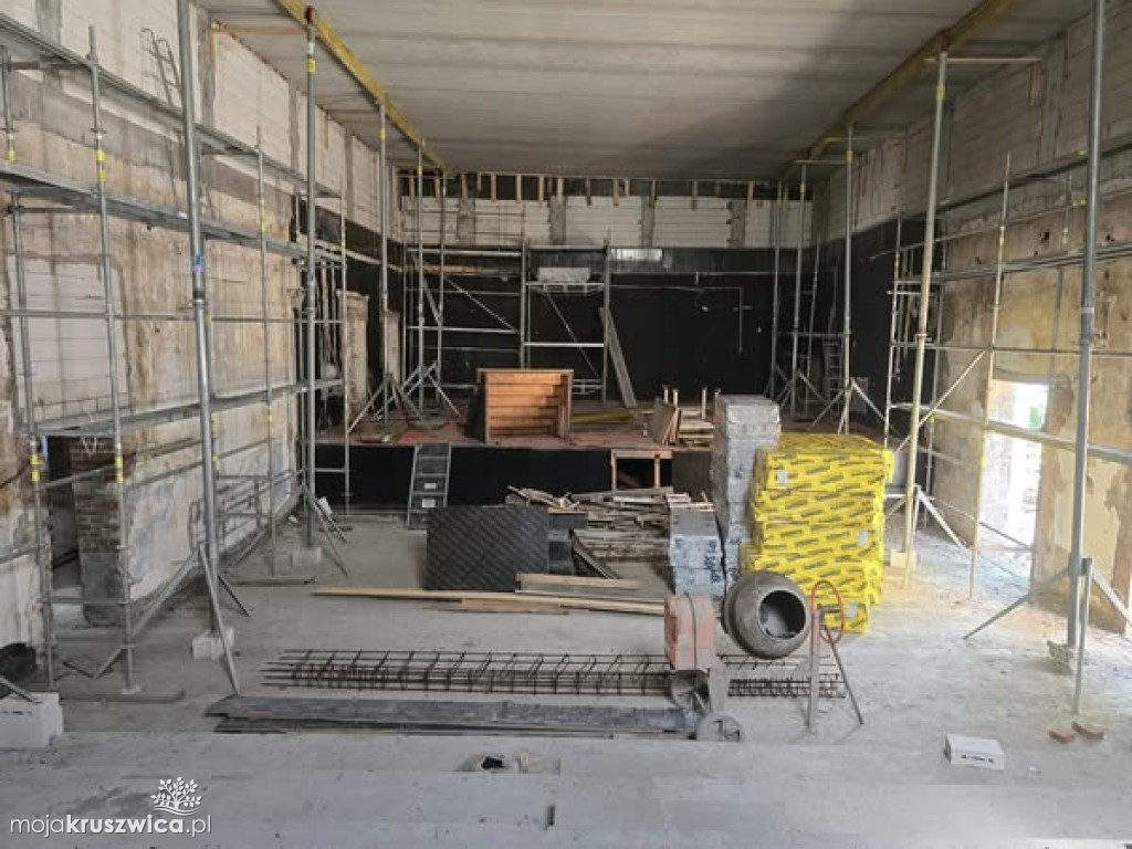 Postęp prac przy budowie Centrum Kultury i Sportu „Ziemowit” w Kruszwicy