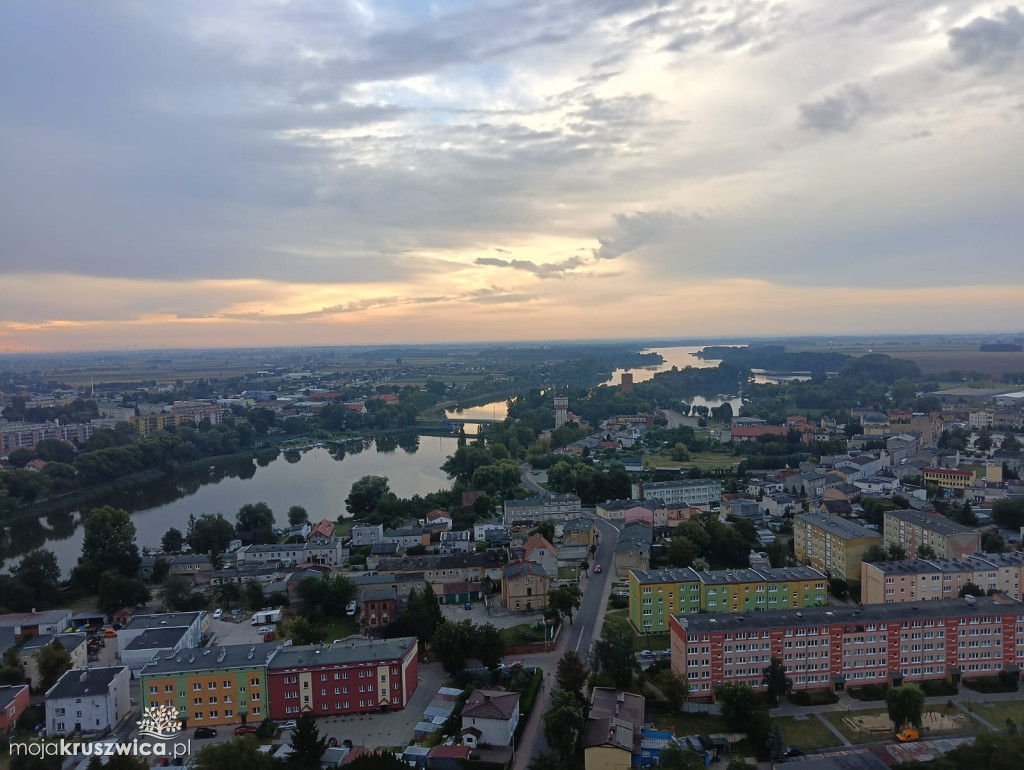 W Kruszwicy powstaje nowy silos. Mamy zdjęcia z placu budowy!