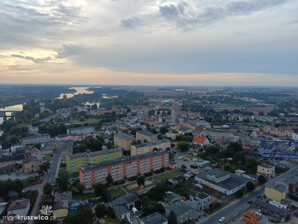 W Kruszwicy powstaje nowy silos. Mamy zdjęcia z placu budowy!