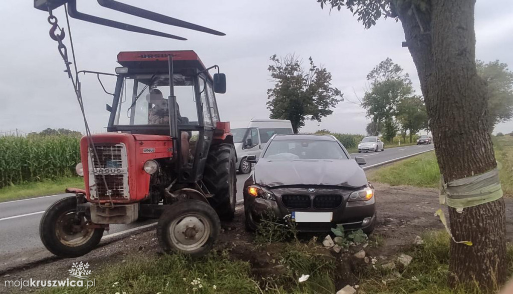 REGION: Zderzenie ciągnika z samochodem osobowym