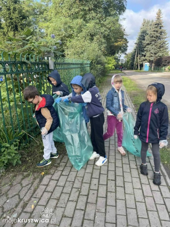 W Polanowicach ruszyli sprzątać świat