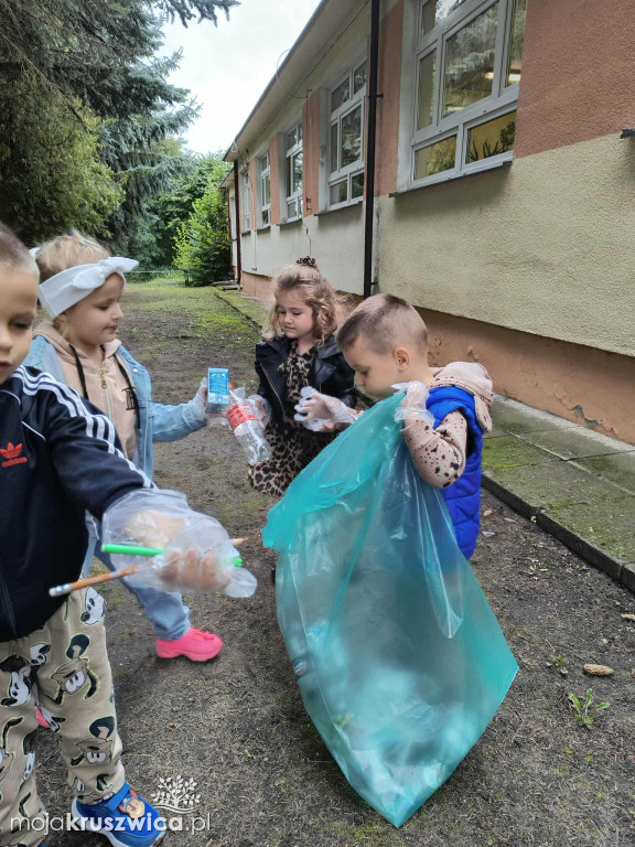 W Polanowicach ruszyli sprzątać świat