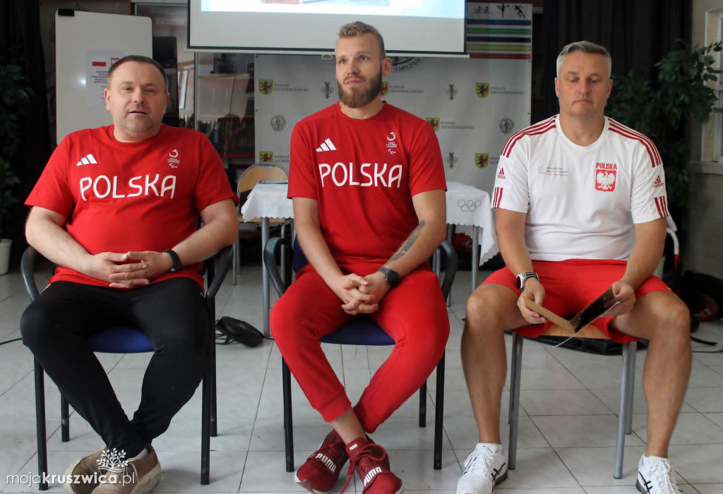 Spotkanie z paraolimpijczykami i szermierzami w Kruszwicy