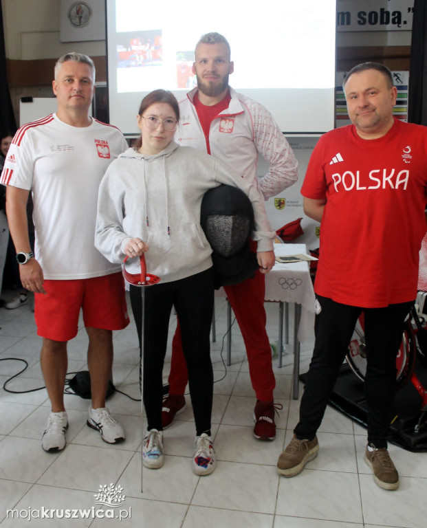 Spotkanie z paraolimpijczykami i szermierzami w Kruszwicy