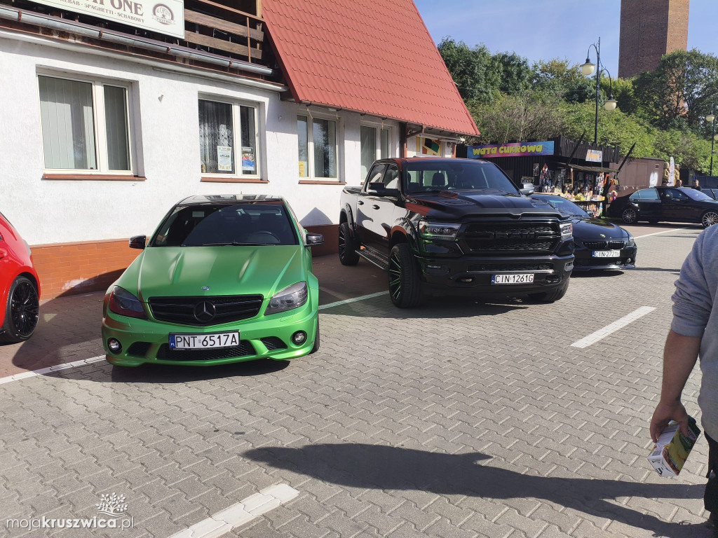 Trwa Auto Show - End of Summer w Kruszwicy [FOTO]
