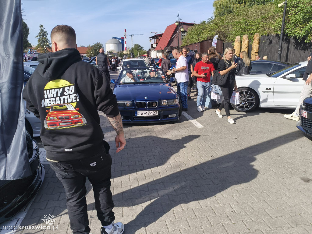 Trwa Auto Show - End of Summer w Kruszwicy [FOTO]