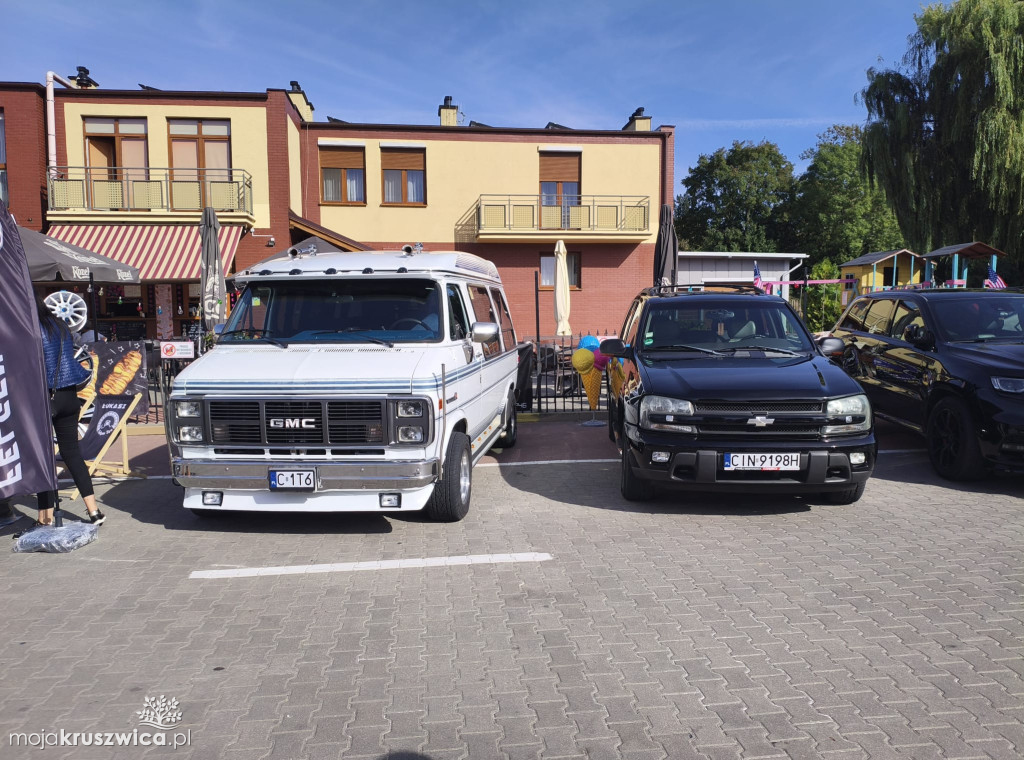 Trwa Auto Show - End of Summer w Kruszwicy [FOTO]
