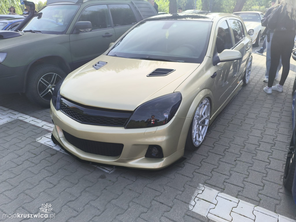 Trwa Auto Show - End of Summer w Kruszwicy [FOTO]