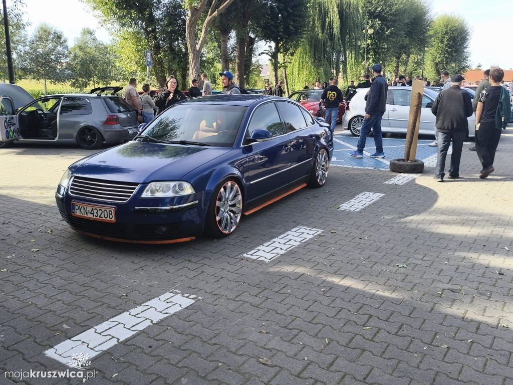 Trwa Auto Show - End of Summer w Kruszwicy [FOTO]