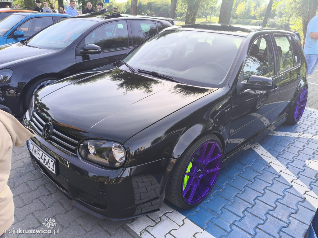 Trwa Auto Show - End of Summer w Kruszwicy [FOTO]