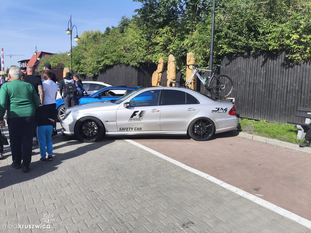 Trwa Auto Show - End of Summer w Kruszwicy [FOTO]