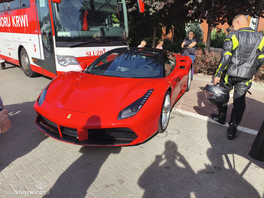 Trwa Auto Show - End of Summer w Kruszwicy [FOTO]