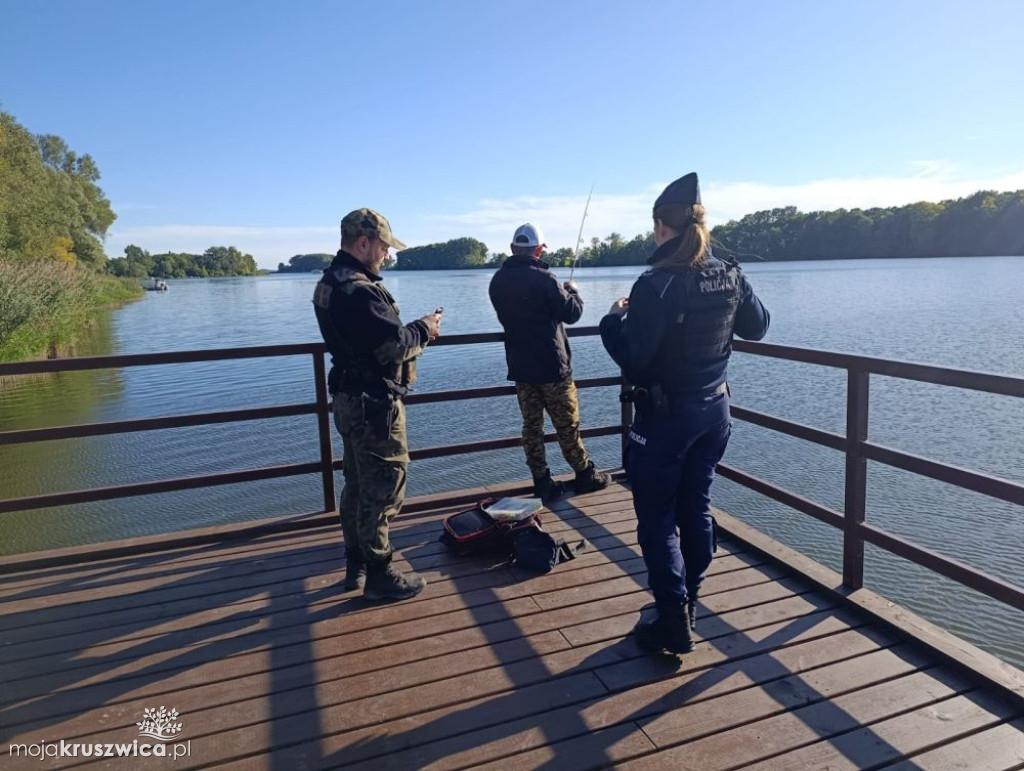 Wspólne patrole policjantów i strażników rybackich na Gople