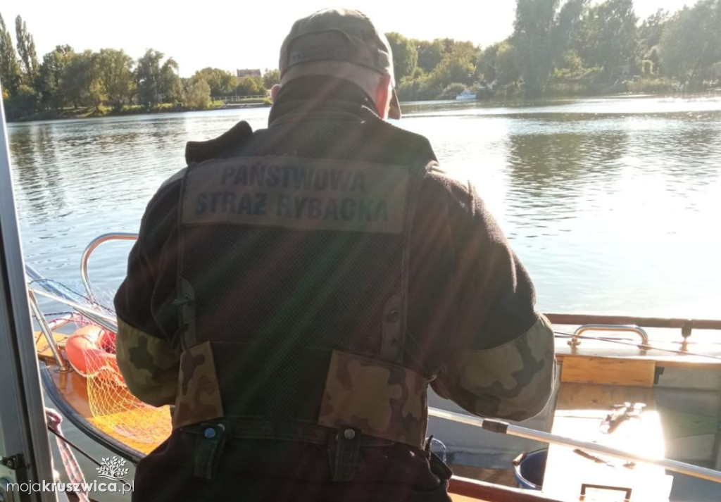 Wspólne patrole policjantów i strażników rybackich na Gople