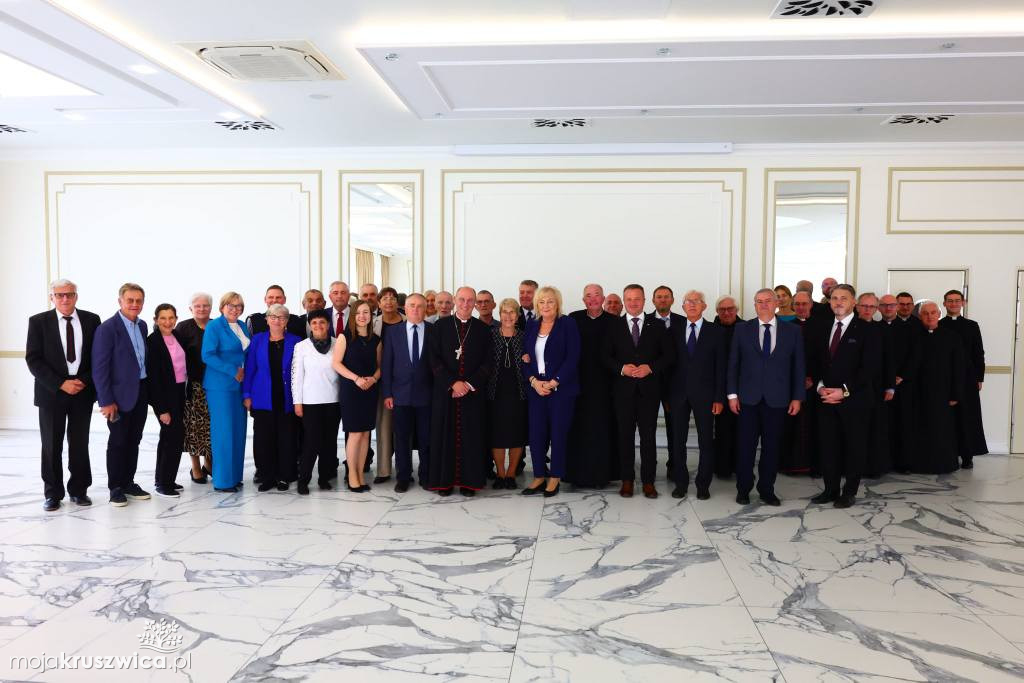Polanowice: Jubileusz parafii z udziałem Prymasa Polski [ZDJĘCIA]